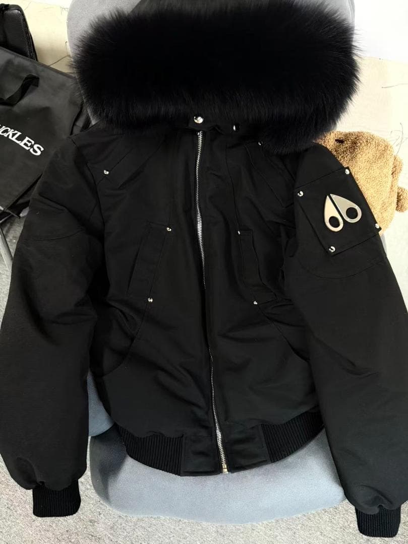 MOOSE KNUCKLES ブラックファーダウンジャケット