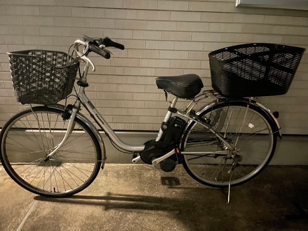 シルバー 電動アシスト自転車 前後バスケット付き