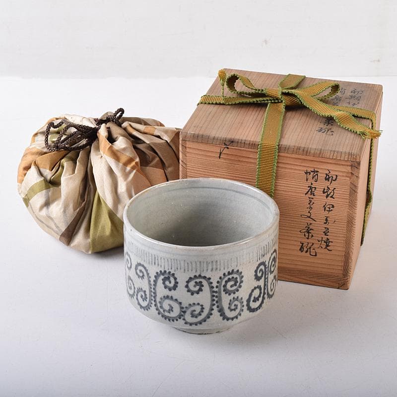 伊万里焼　古伊万里　初期伊万里　蛸唐草文　茶碗　袱紗付　時代箱付　D　R8105