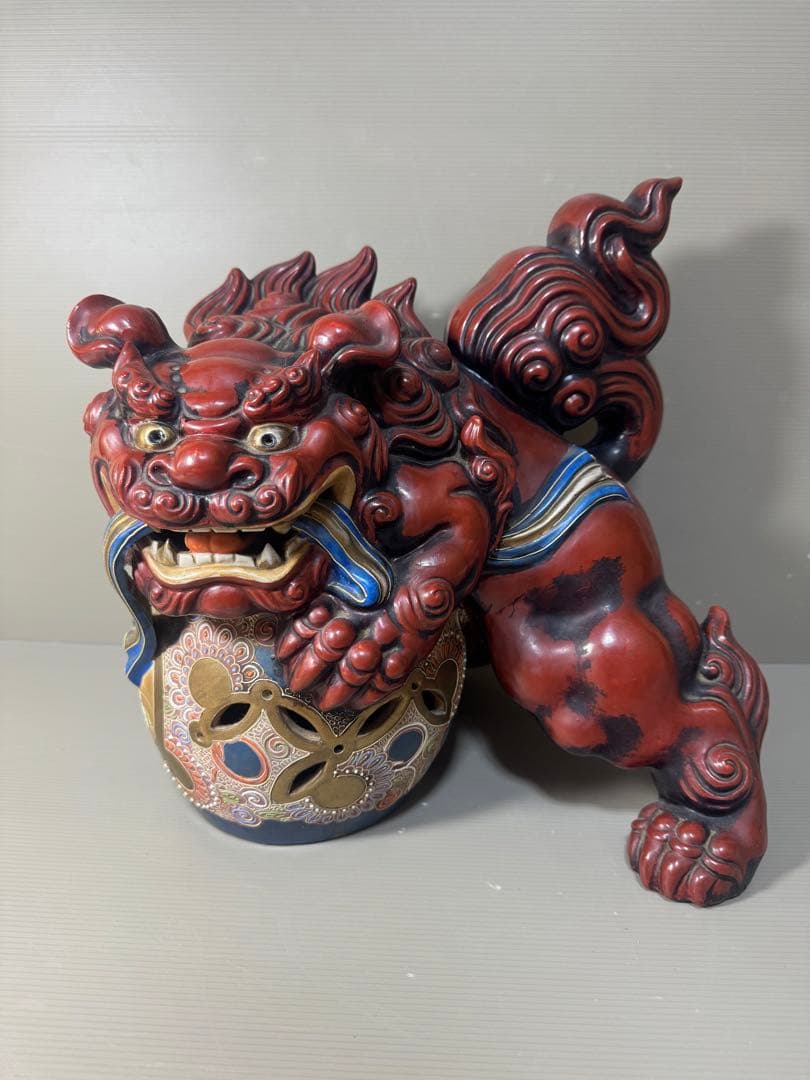 2360 九谷焼　獅子　置物　赤獅子　縁起物　魔除け