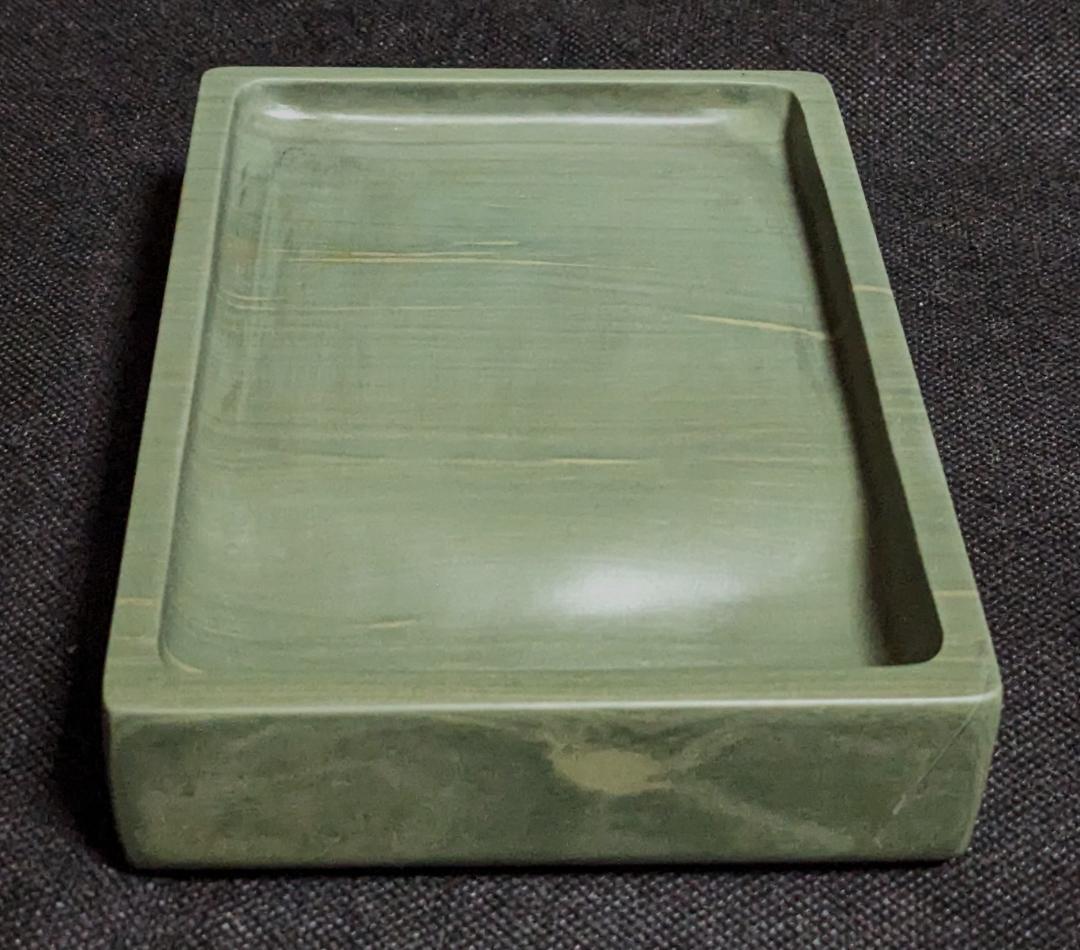 【ゆう】　◆波板石の雄勝時代大硯（金星点）◆松花江緑石硯（縞絲紋潤緑美石）