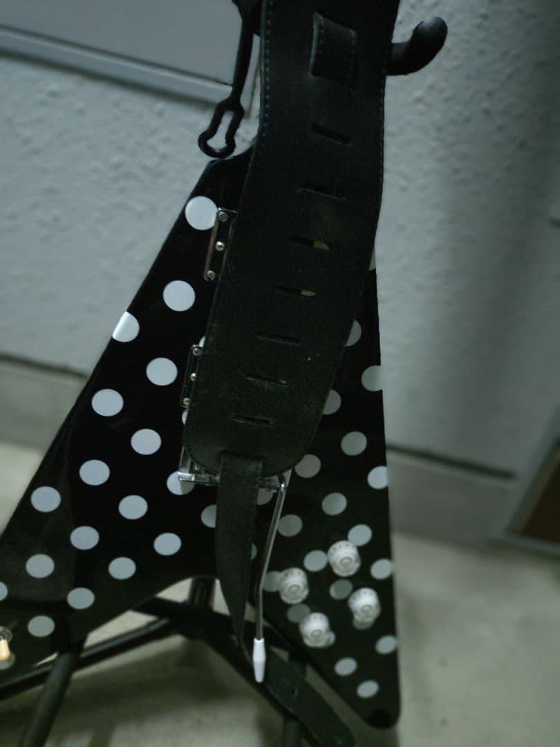 ランディー・ローズ 水玉フライングV レプリカ　　　ランディーストラップ