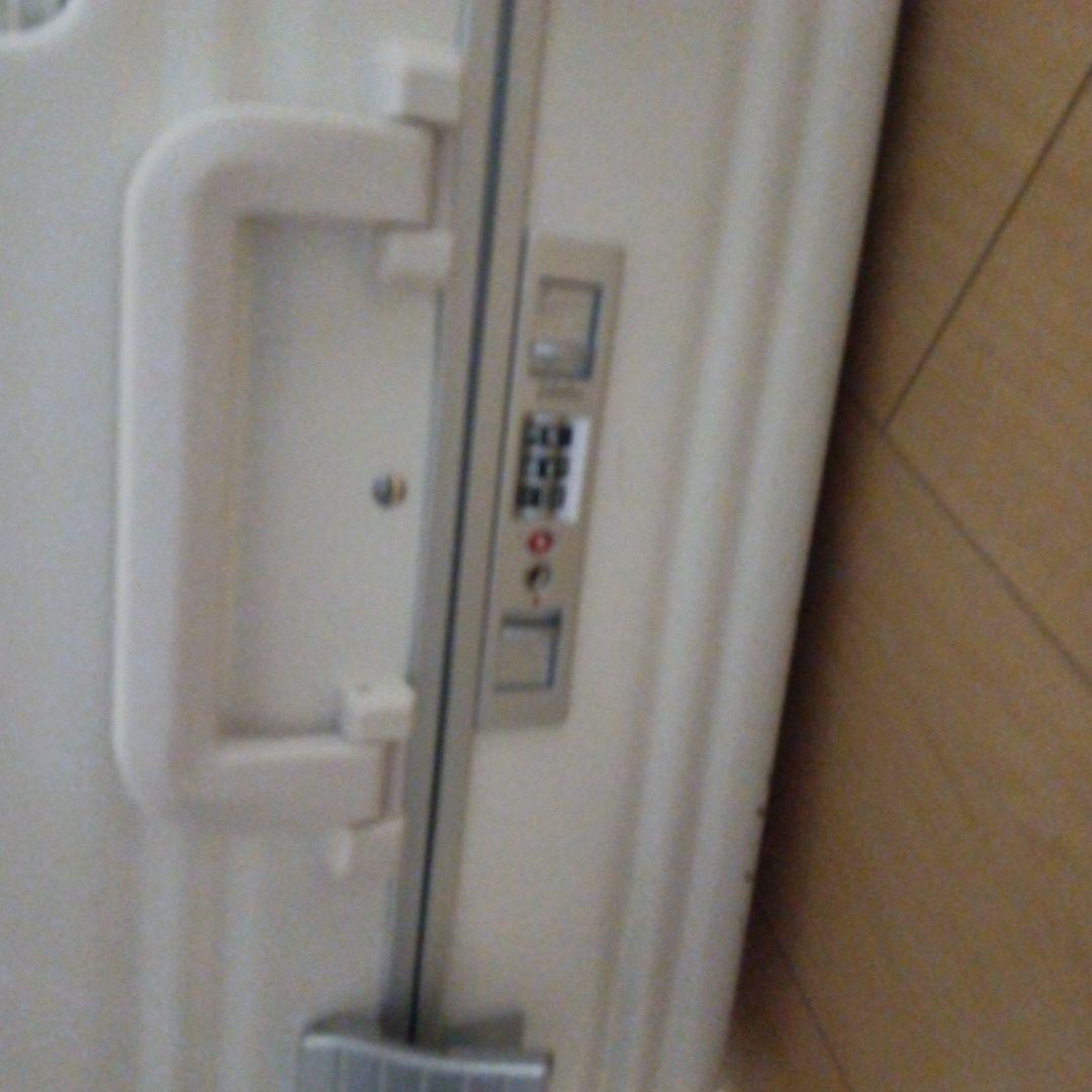 ホワイト 旅行かばん ダイヤルロック付き
