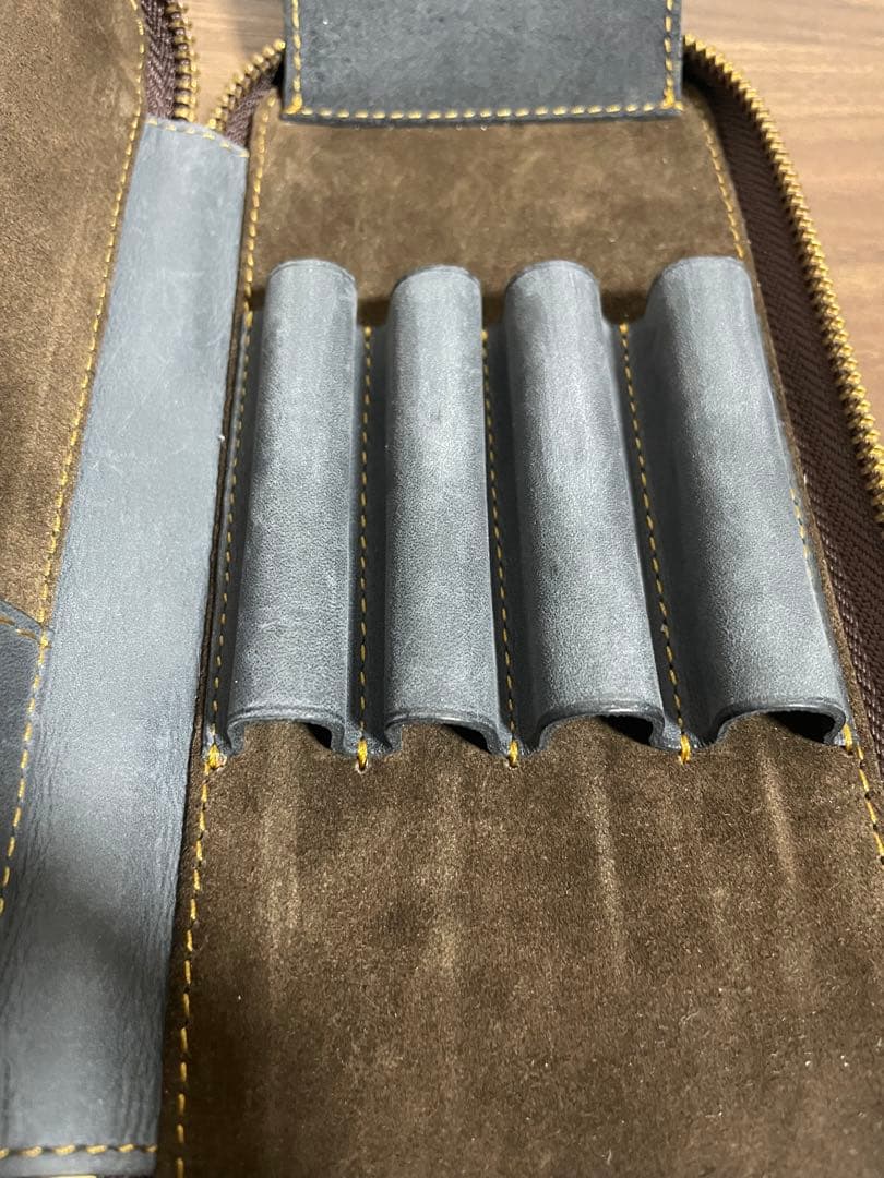 【今だけ！おまけ付き】バハギアペンケース　クレイジーホースレザー　ネイビー