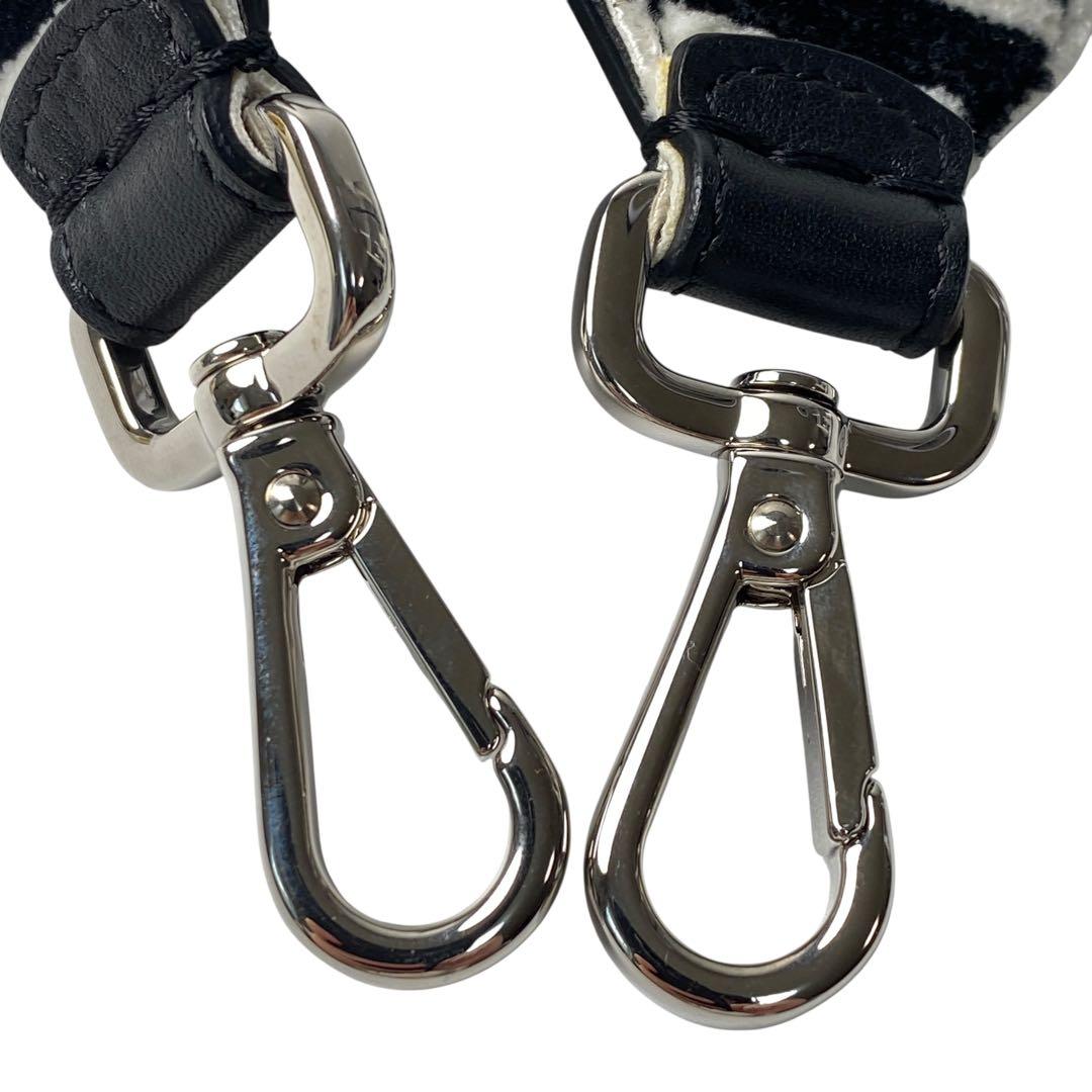 新品同様 フェンディ FENDI ズッカ ショルダーストラップ ファー