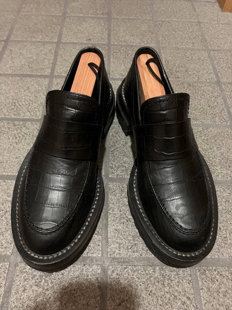 ブラック クロコダイル風 厚底ローファー