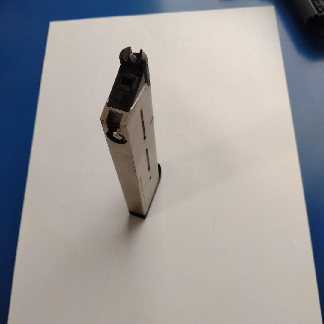 赤*色様 ストライクウォーリア　 ガスガン