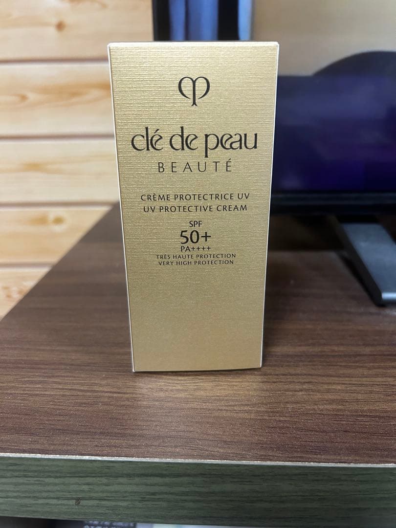 クレドポーボーテ　クレームUV n SPF50+