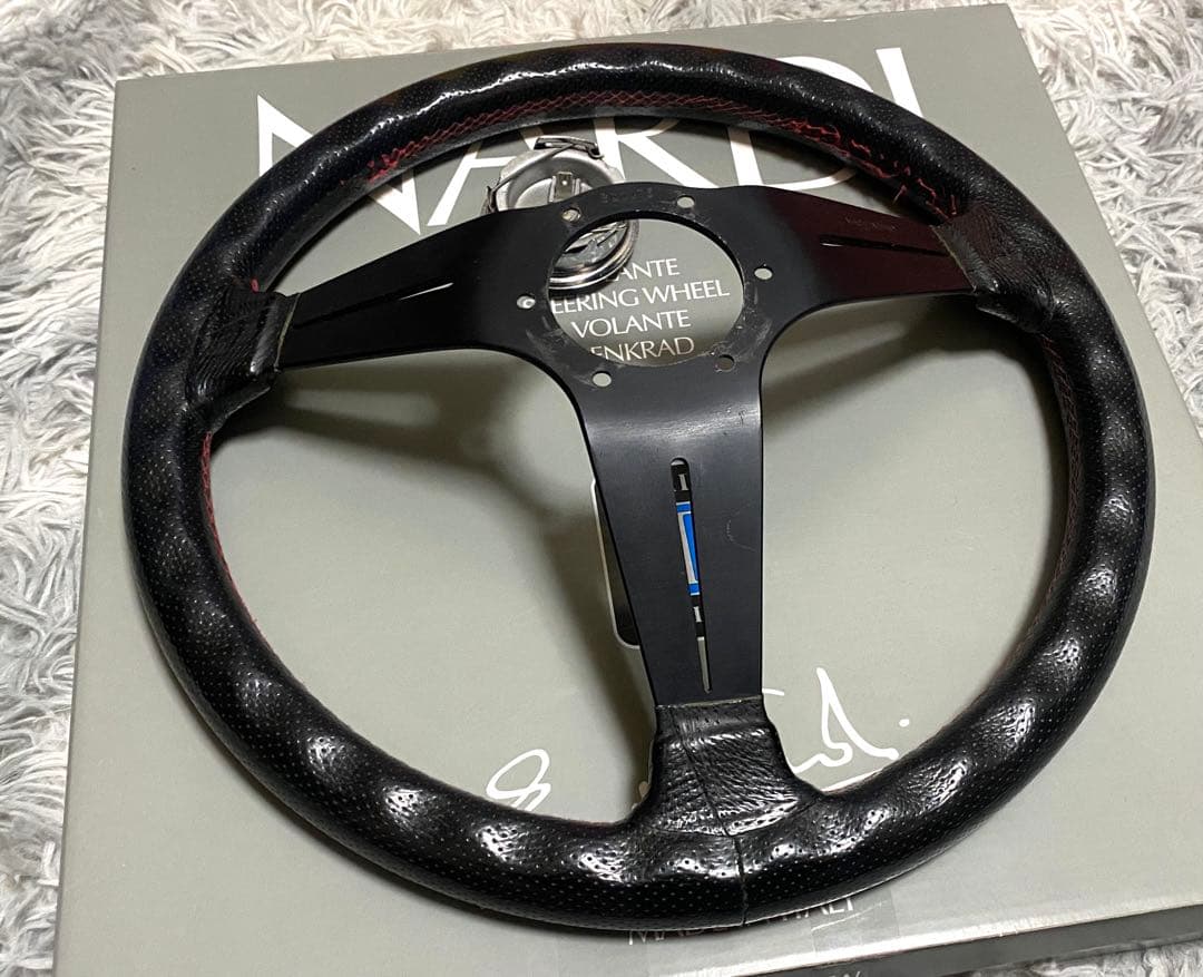 NARDI パンチングレザーステアリング35Φ 即決大歓迎　ナルディ　希少