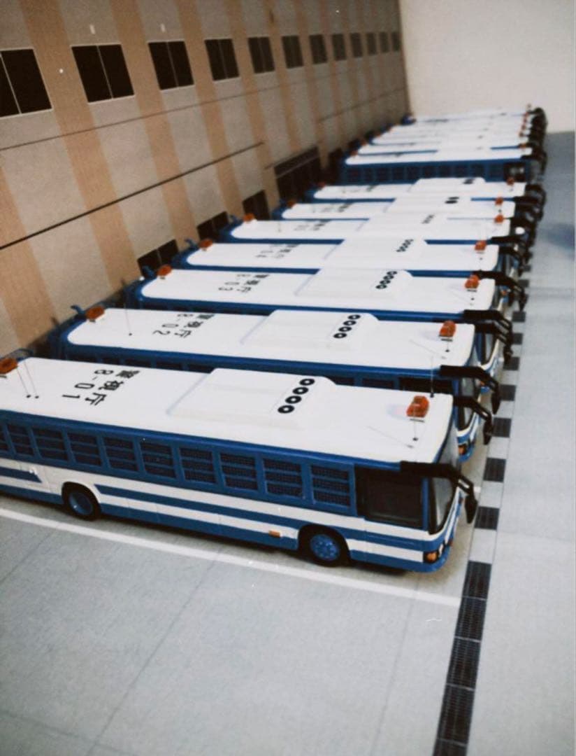 カスタム ミニカー 警察車両 大型輸送車 8-10