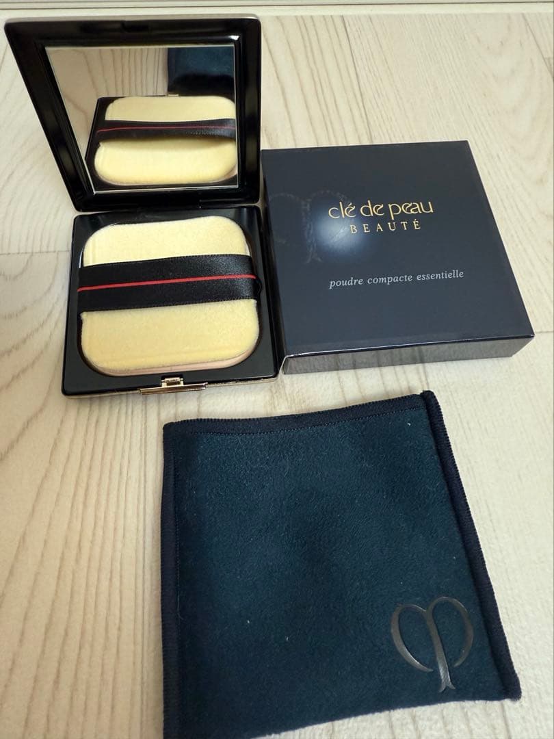 クレドポーボーテ　プードルコンパクトサンシエル　フェースパウダー　5g