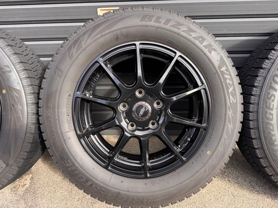 15インチ スタッドレスホイールセット ブリザックVRX2（80ノアヴォクシー）