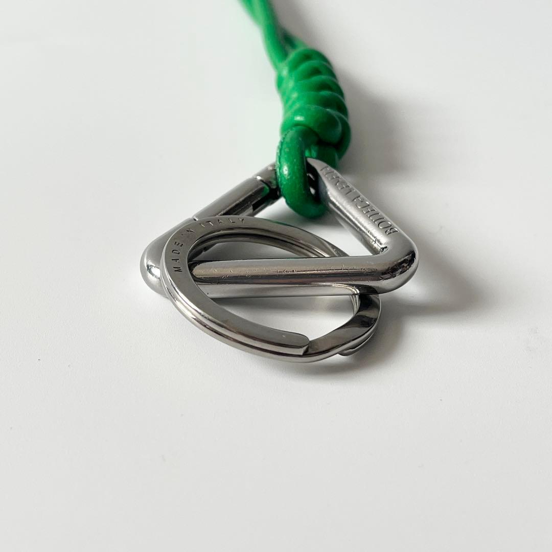 ボッテガヴェネタ　トライアングル　キーリング　ネックストラップ　レザー　グリーン