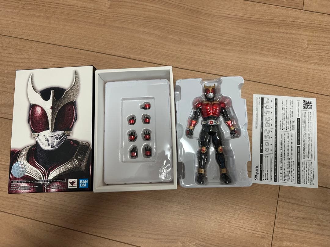 フィギュアーツ 真骨彫 仮面ライダークウガマイティフォーム（ディケイドVer.)