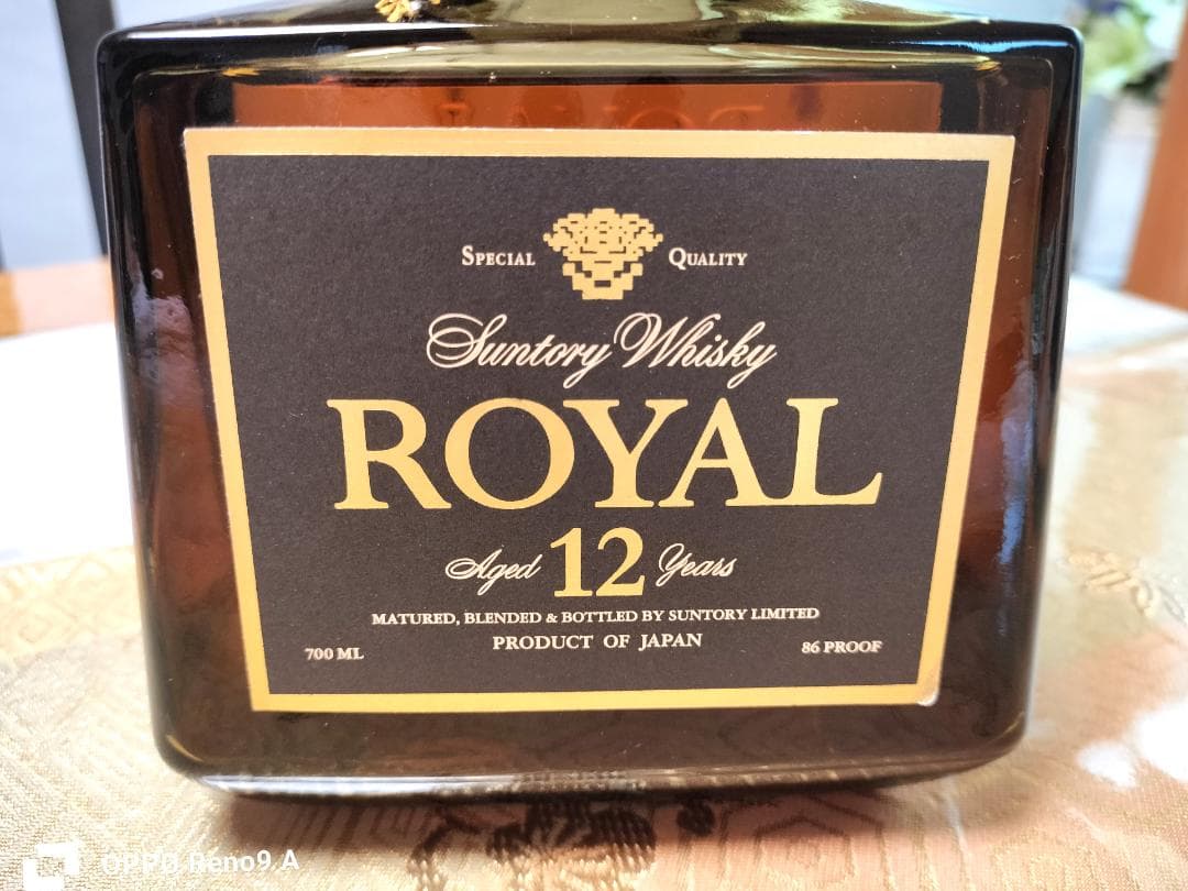 【新品未開封】サントリーウイスキー １２年　クレスト　ローヤル