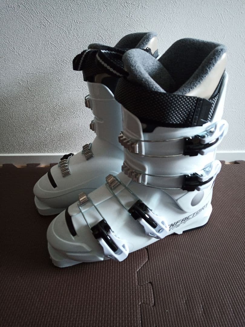 GENFACTORY CARVE X スキー用ブーツ 女性用 ホワイト 1回使用