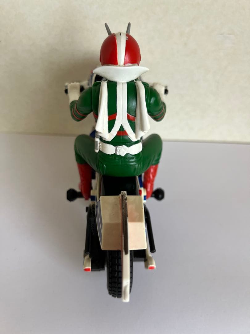 V３　フィギュア　バイク付き