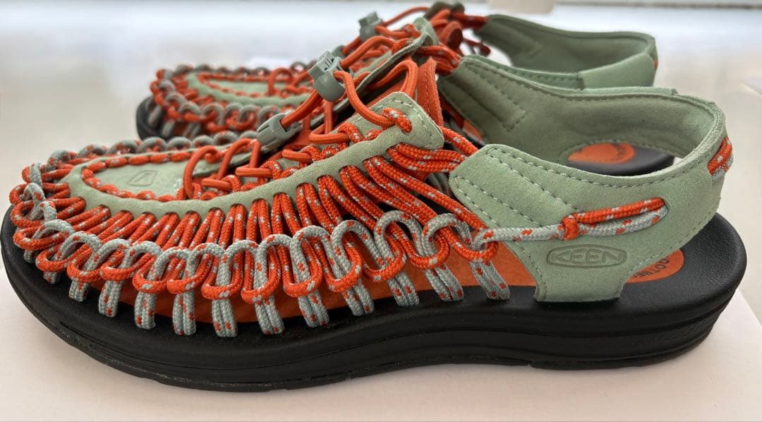 美品 KEEN UNEEK ユニーク スニーカーサンダル ミントグリーン