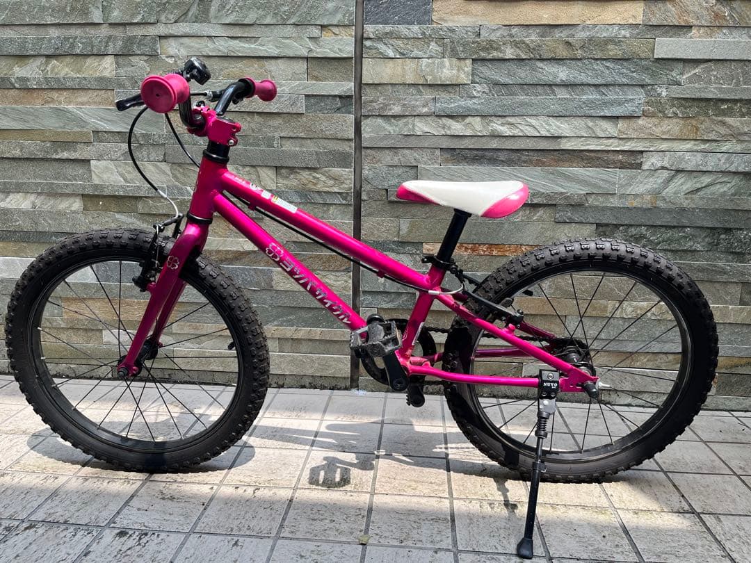 子供用 自転車 20インチ ヨツバサイクル　クリスタルピンク⭐︎直接受け渡しのみ⭐︎
