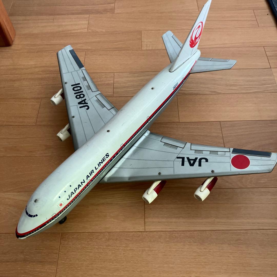 日本航空のジャンボジェット機　ブリキ模型