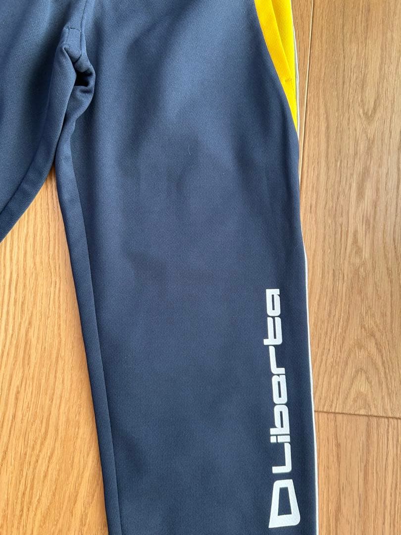 【美品】リベルタ　ユニフォーム　130 ジャージ　長袖　サッカー