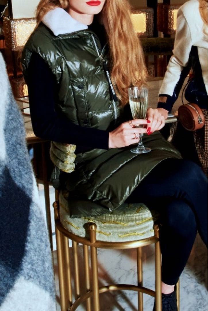 セール❣️G/FOREジーフォアレディースショートダウンベストsizeMカーキー