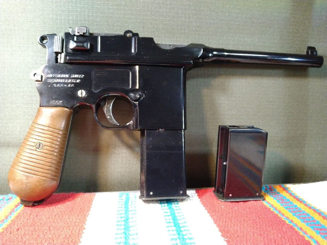 外観は極美品！フジミ模型製モーゼルM712　ガスガン！ガス漏れのため要整備品！