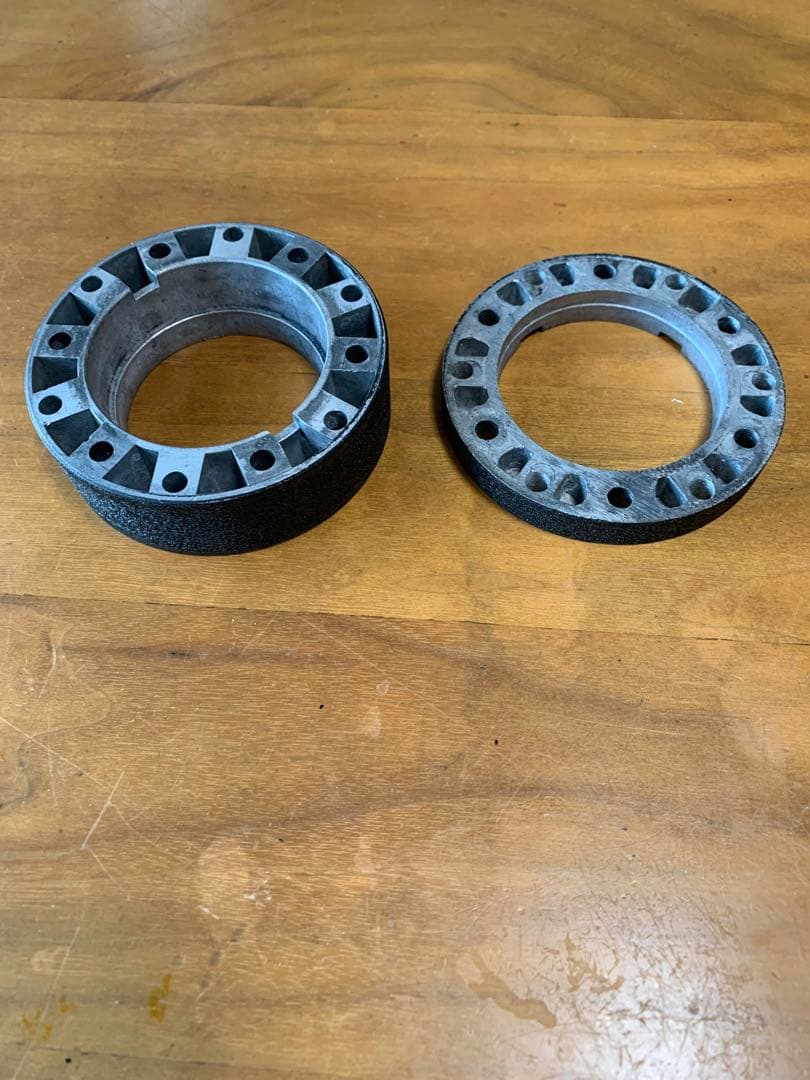 MOMO ステアリング ジャッキースチュワート 　ホーンボタン+ボス