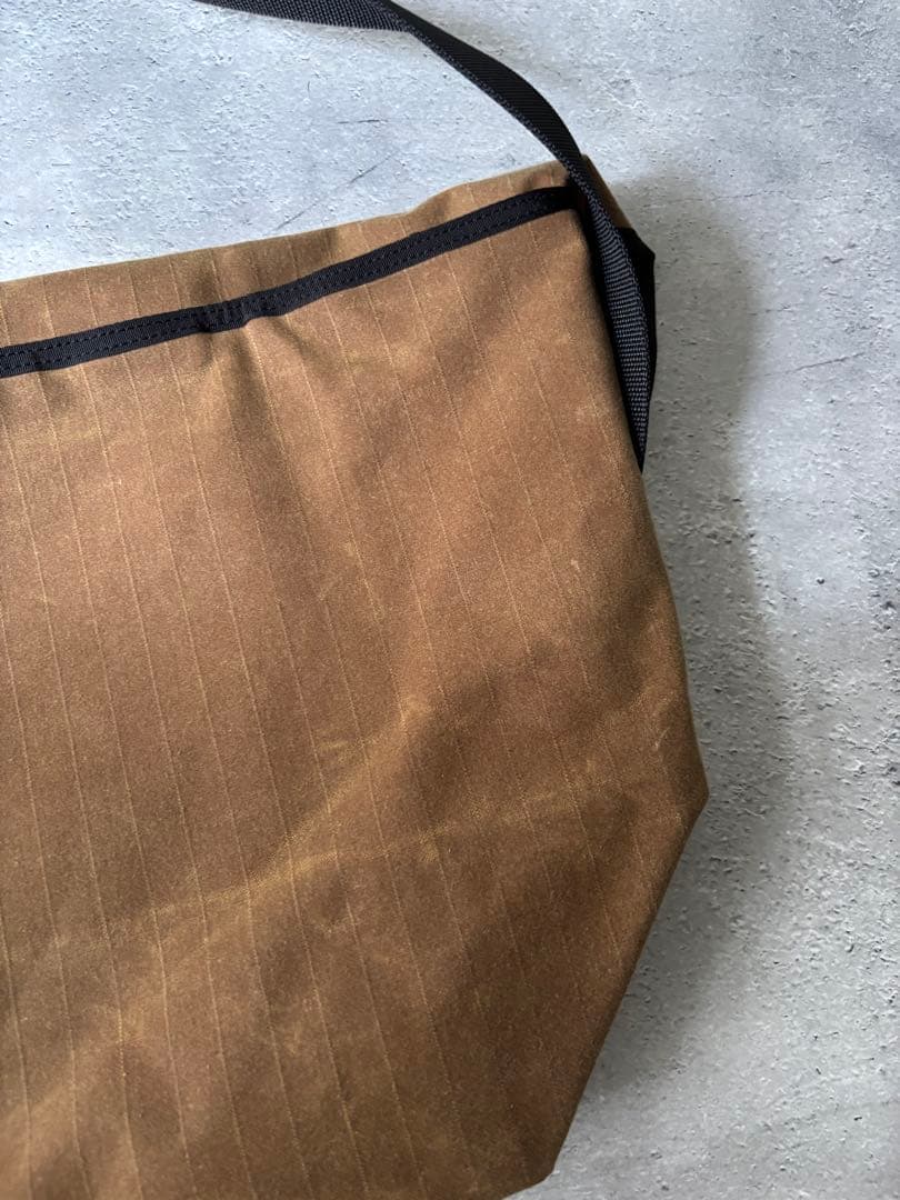 シュタク　shtak　ブルーラグメッセンジャーバッグ