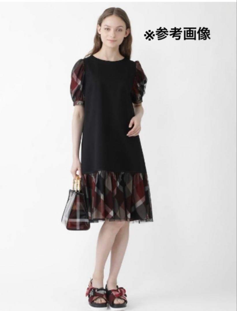 ブルーレーベルクレストブリッジ　コンパクトクリアーポンチワンピース　赤 ３６