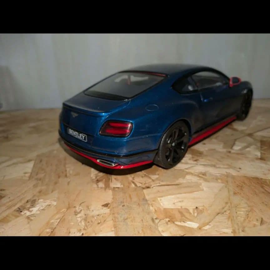 ベントレー ブラックエディション　コンチネンタル　GT 1/18