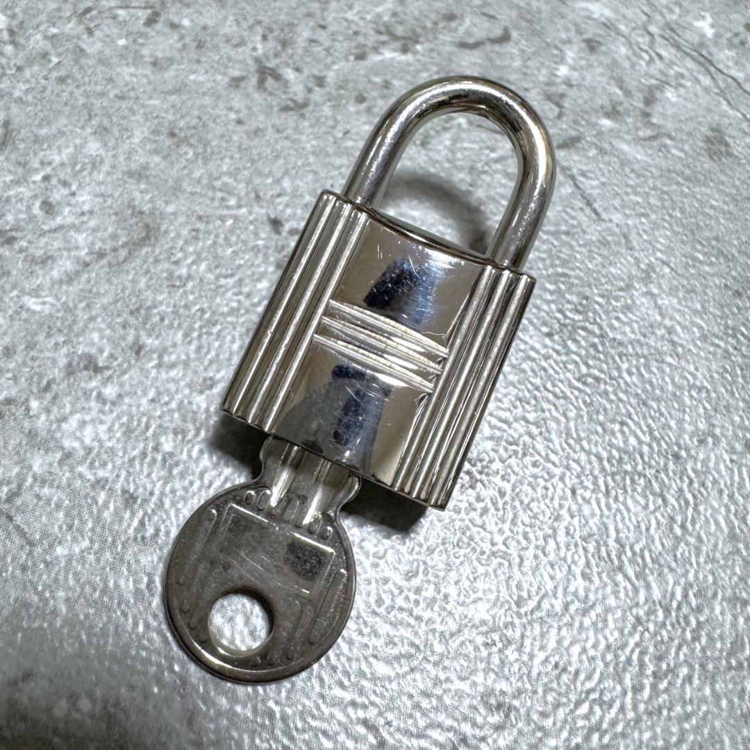 送料無料 美品 エルメス カデナ パドロック 南京錠 鍵 キー 107