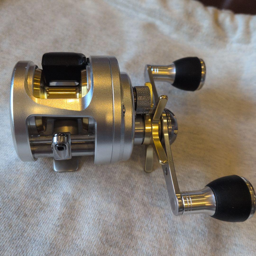 シマノ　カルカッタ　301 F スタジオオーシャン　カスタム　新品　未使用　左