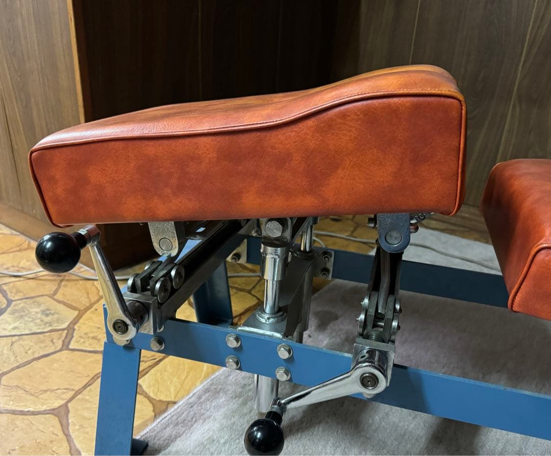 上部頚椎サイドポスチャーテーブル 　大幅値下げしました。