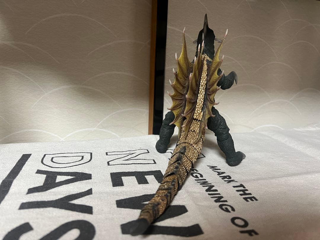 S.H.Monsterarts ガイガン