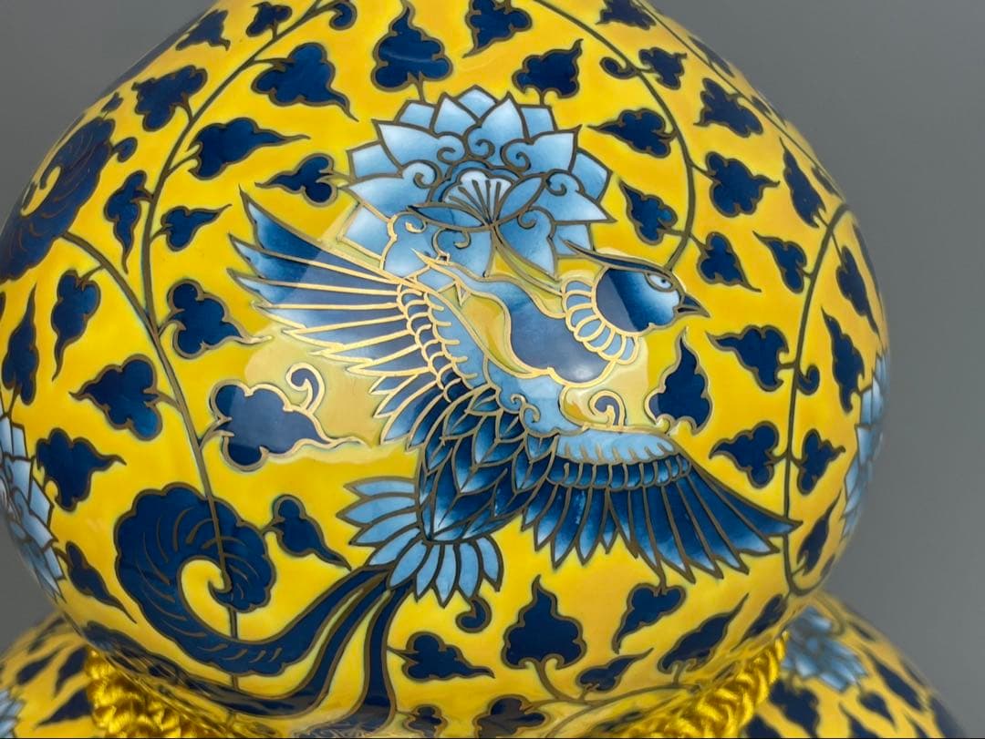 極上 有田焼 藤井勝雲作 染錦 牡丹鳳凰文型飾 渦唐草 瓢箪型 飾壺 共箱付