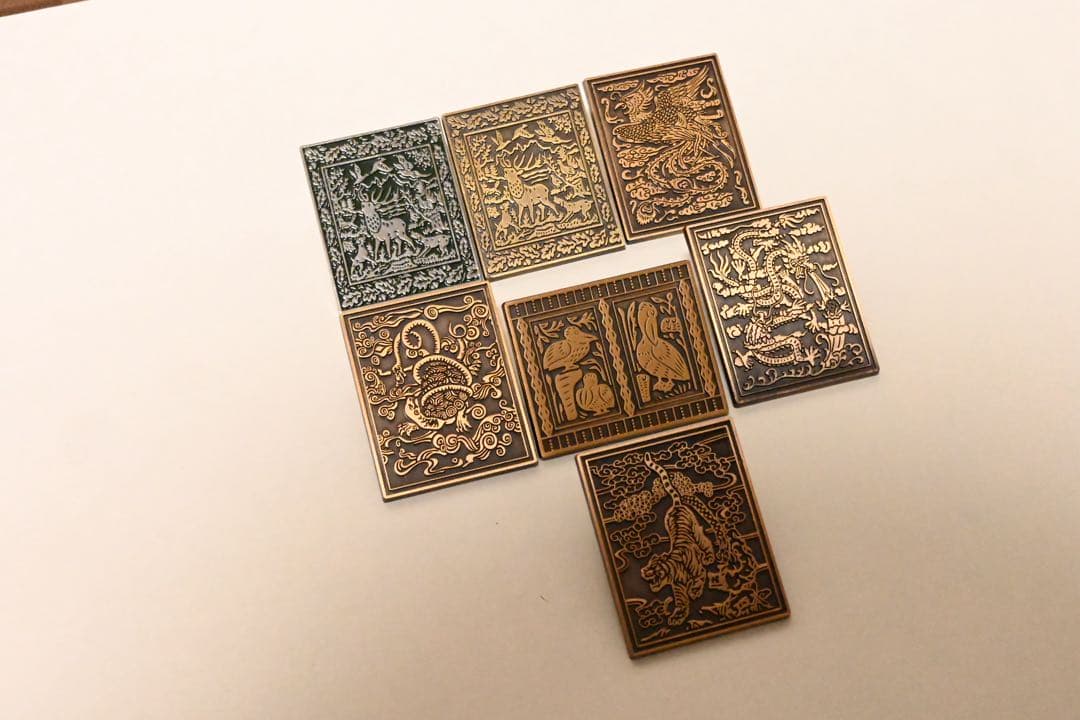 ブローチバッジ 、セットすべて7枚