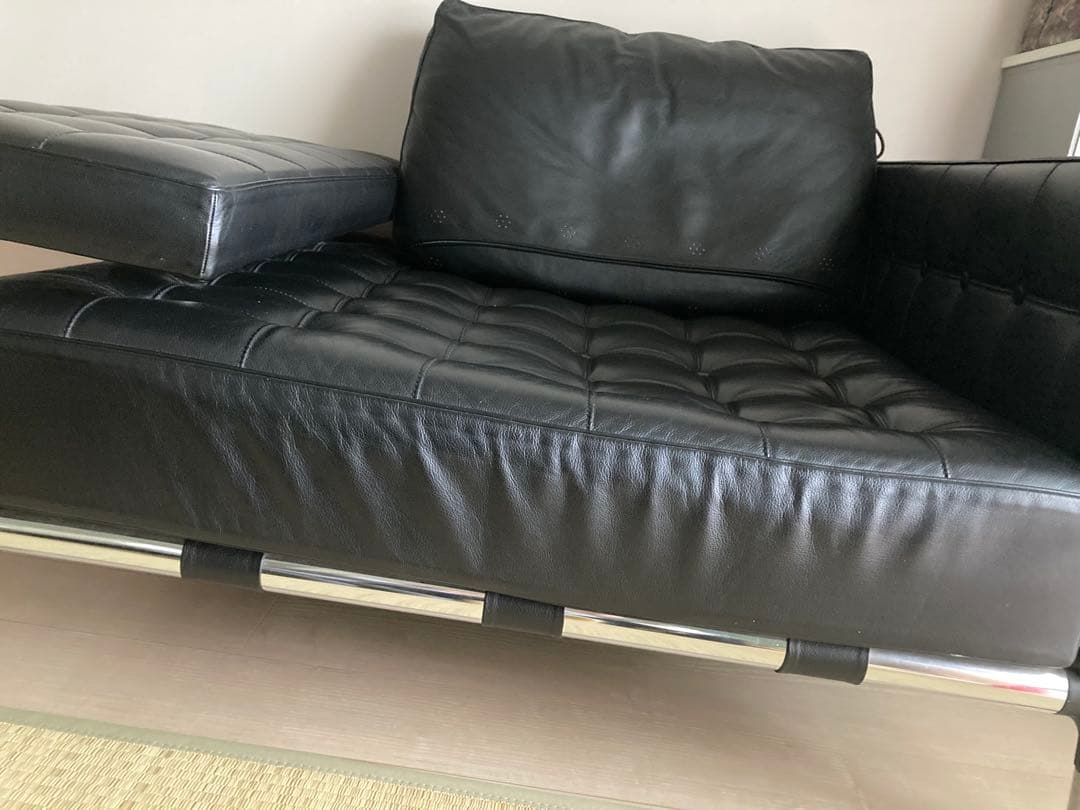 ま*ん様 カッシーナ　黒レザー ソファ