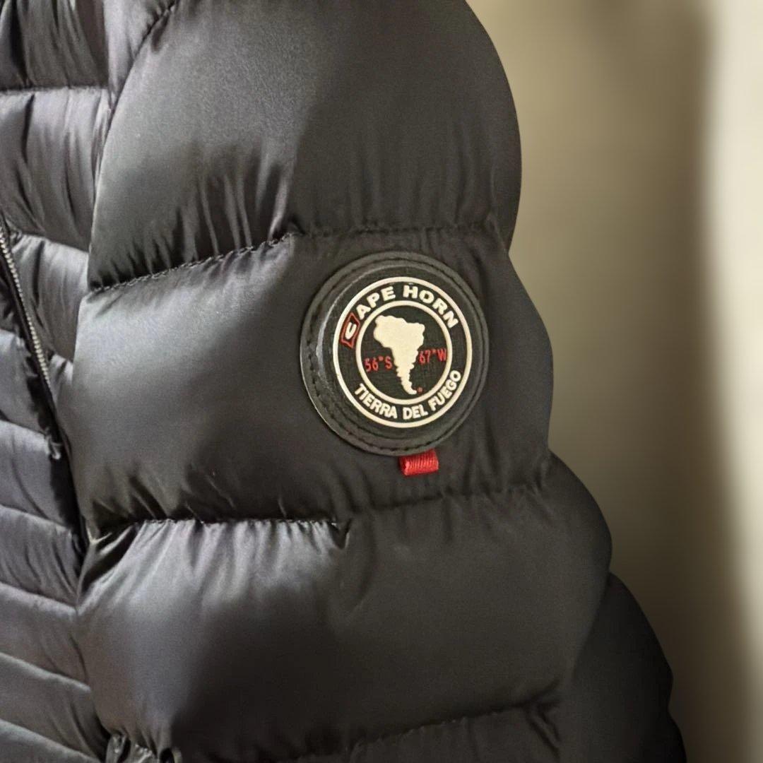 値下げほぼ未使用品Cape Horn ブラック ダウンジャケット