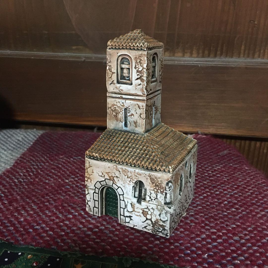 ゴーハウス　陶器製教会ミニチュア置物