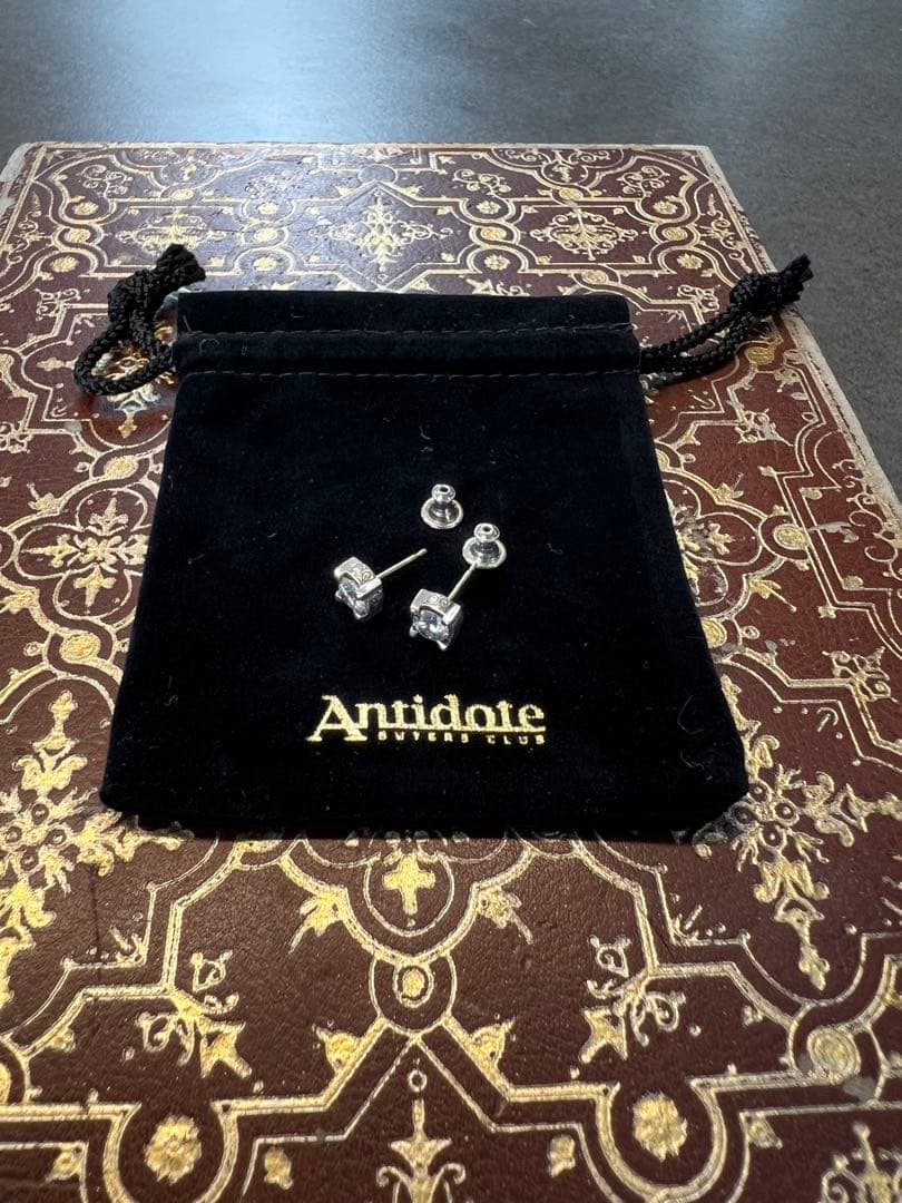 ANTIDOTE BUYERS CLUB ピアス　シルバー950 ジルコニア