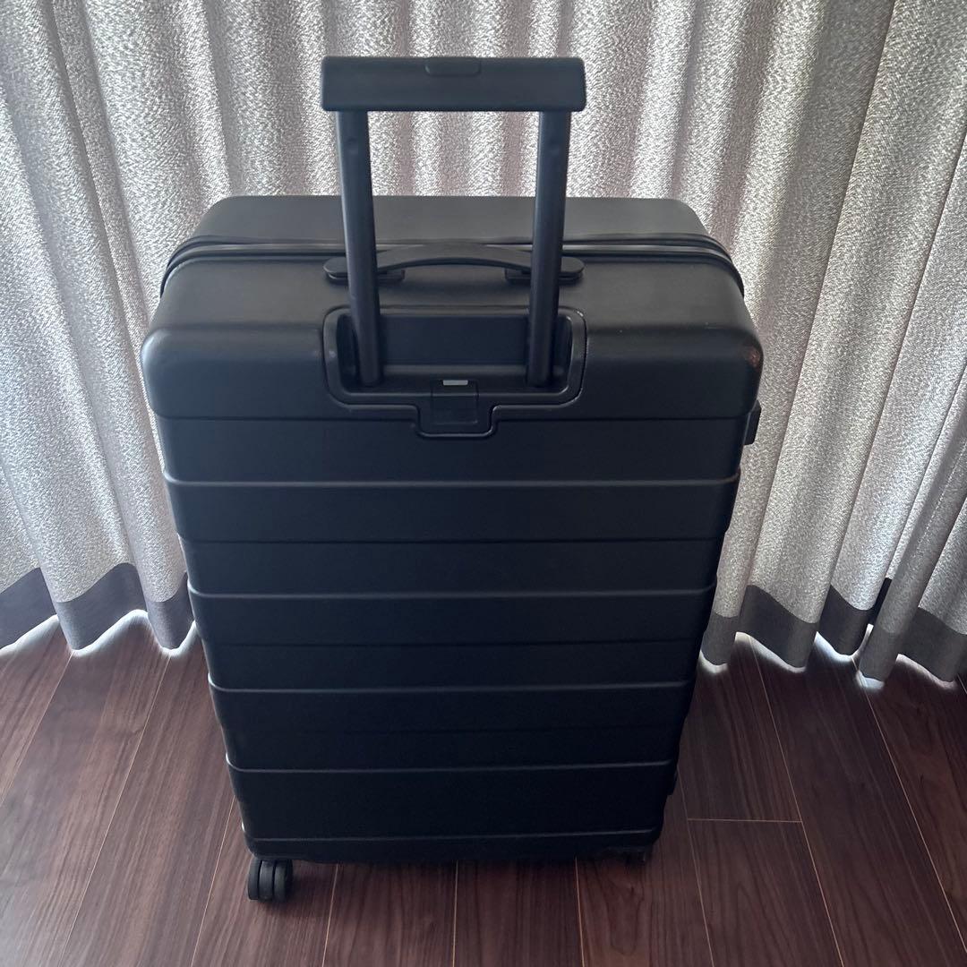 無印良品　黒 キャリーケース 104リットル　TSAロック 4輪　特大