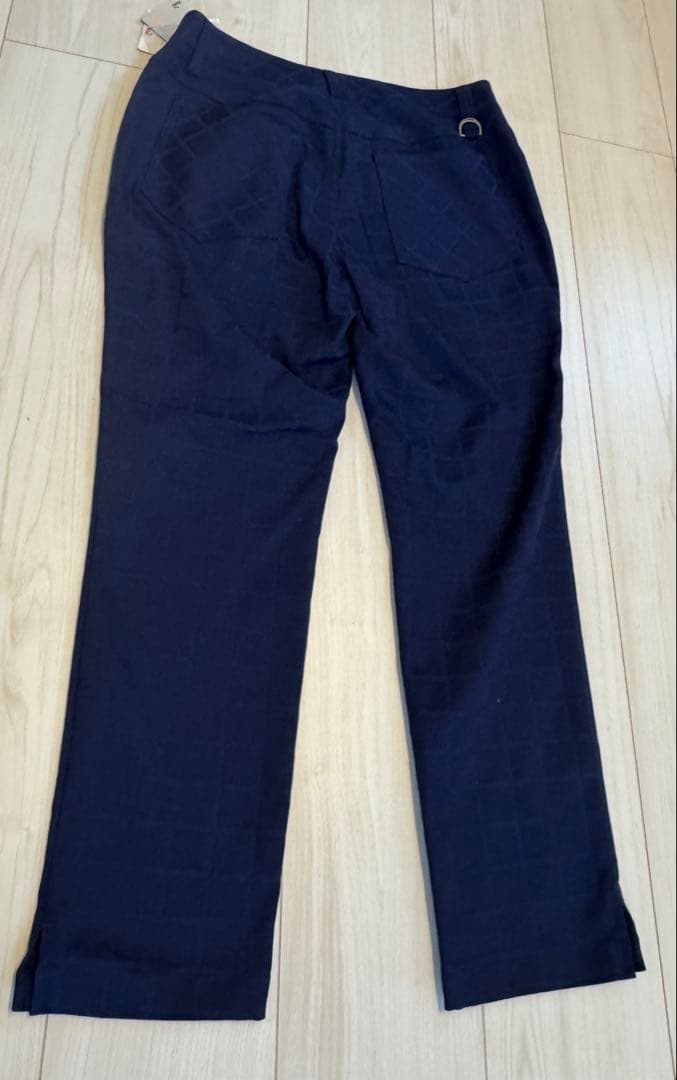 ネイビー スリムフィット ゴルフパンツ 新品タグ付きチェック