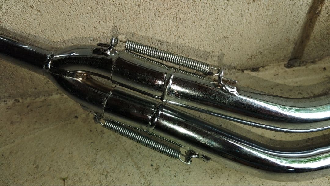 キタコマフラー