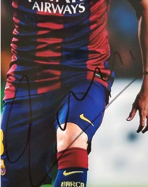 アンドレス・イニエスタ、直筆サイン入り、フォトグラフ、本人直筆証明写真あり。