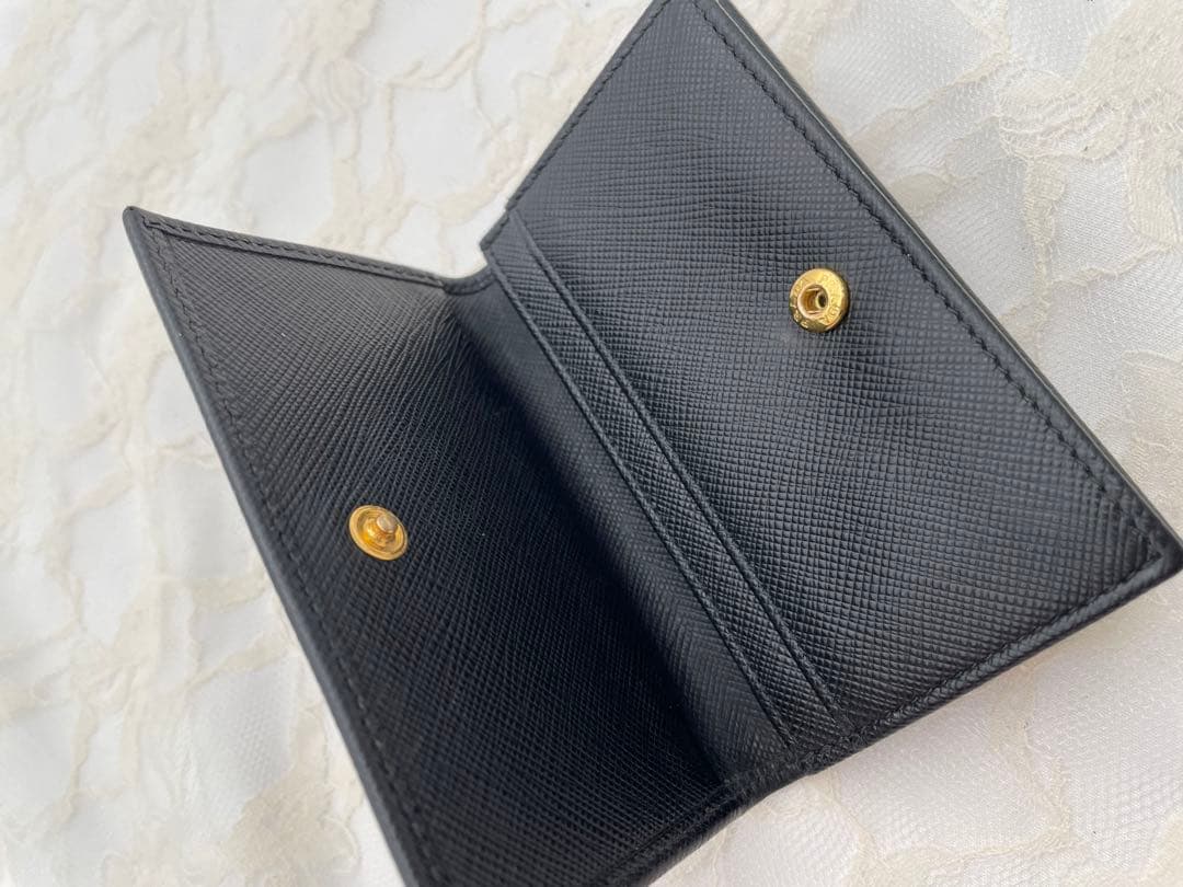 プラダ　名刺入れ