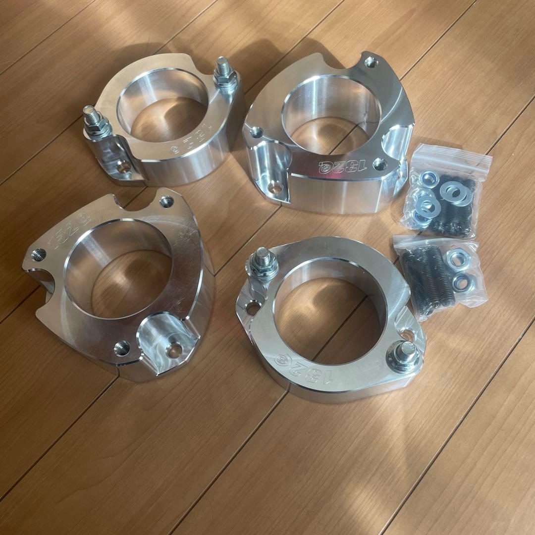 [ゆし］ホンダ　エレメント　リフトアップ　スペーサー