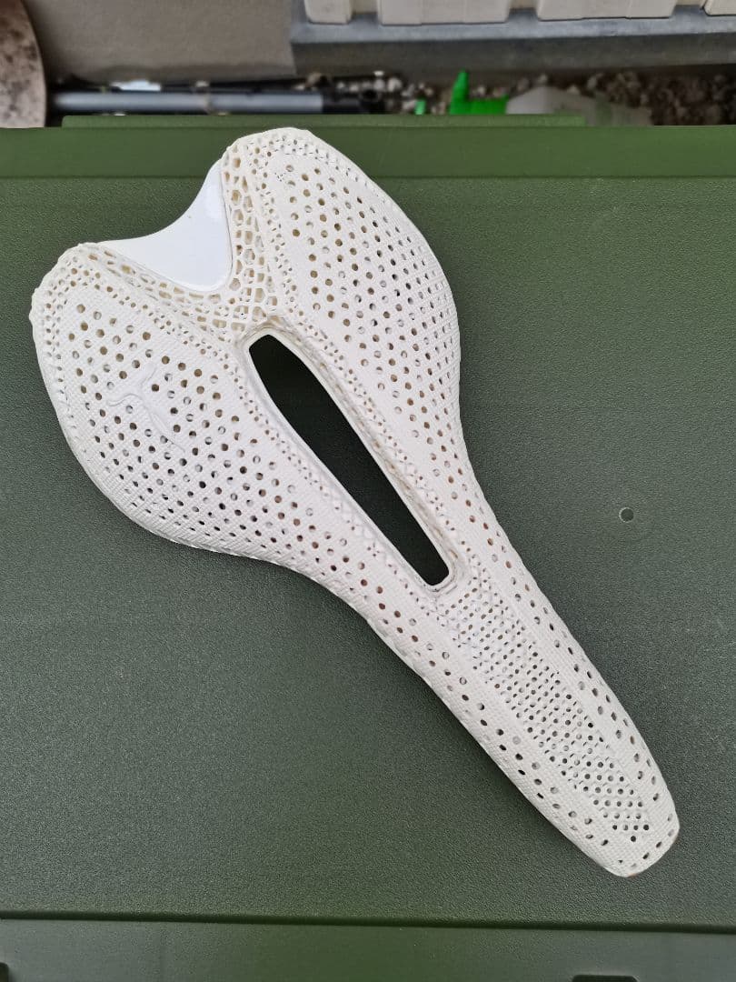 elvesbike サドル ホワイト