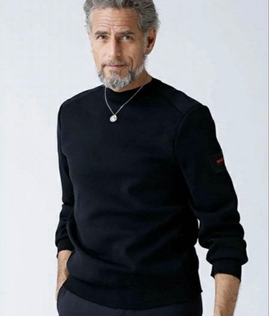 ブリーフィング　セーター