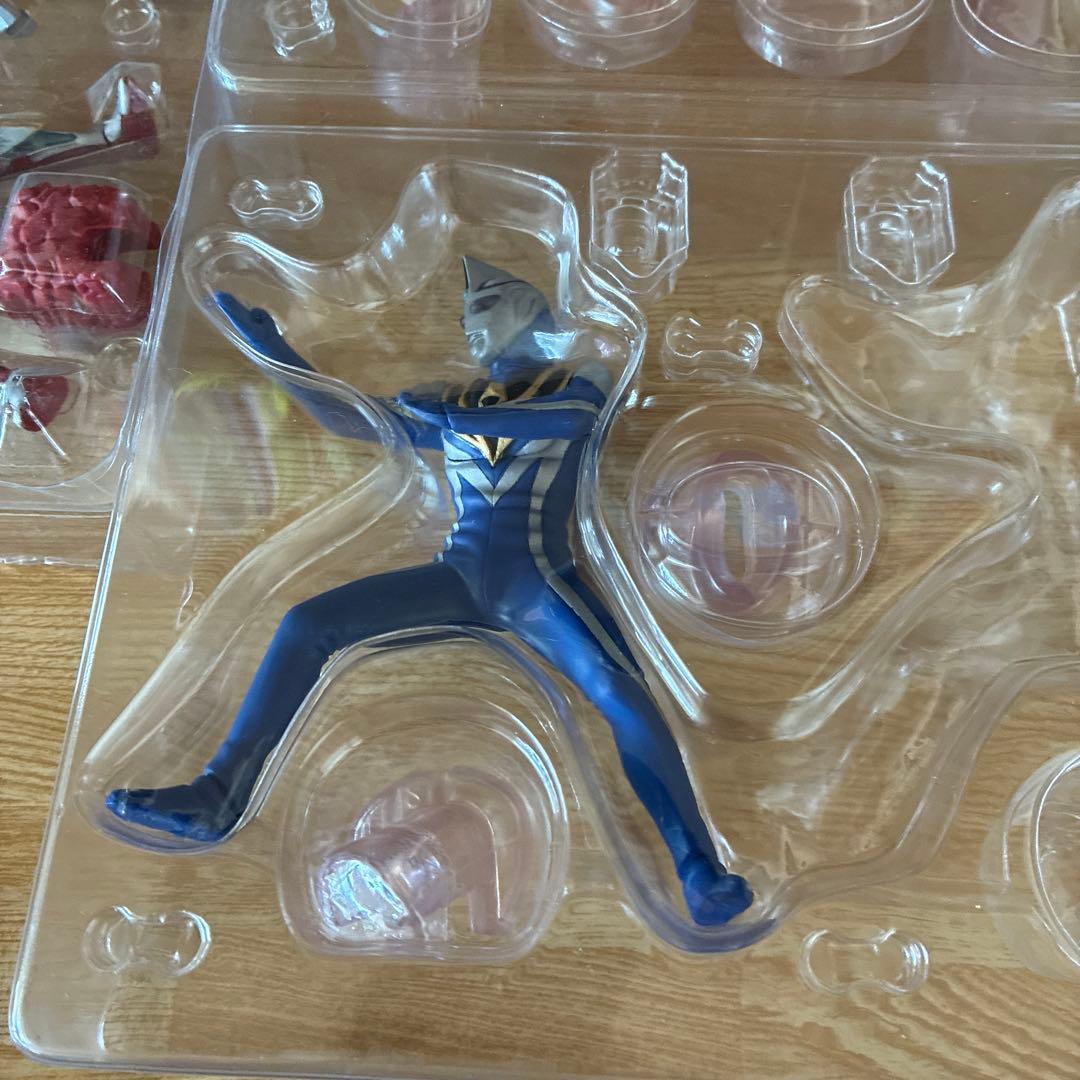 ウルトラマンルミナス　プレミアム　6体